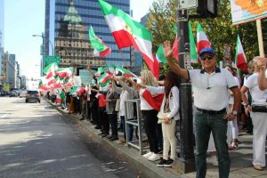 ایرانیان مقیم کانادا در حال برگذاری جشن