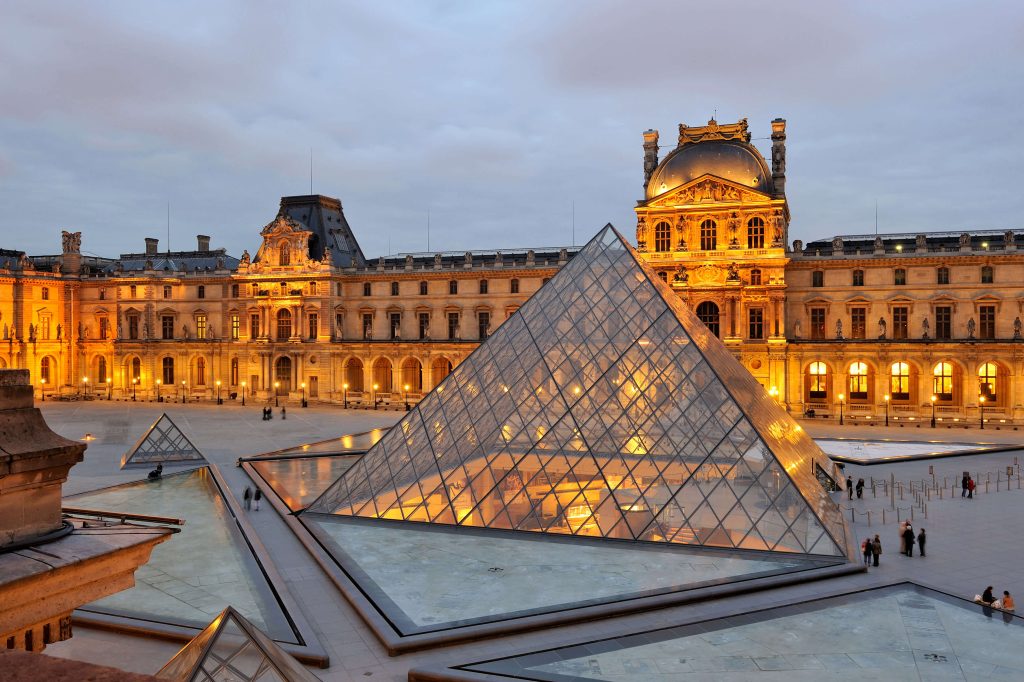 موزه لوور مراکز دیدنی پاریس